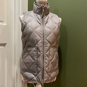 J-Crew Excursion Quilted Puffer Women Vest XS, Front zipper, snap front pockets